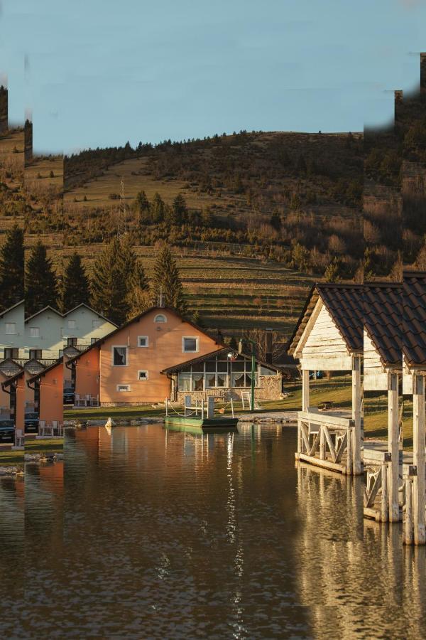 Lake House Bebic คูเปรส ภายนอก รูปภาพ