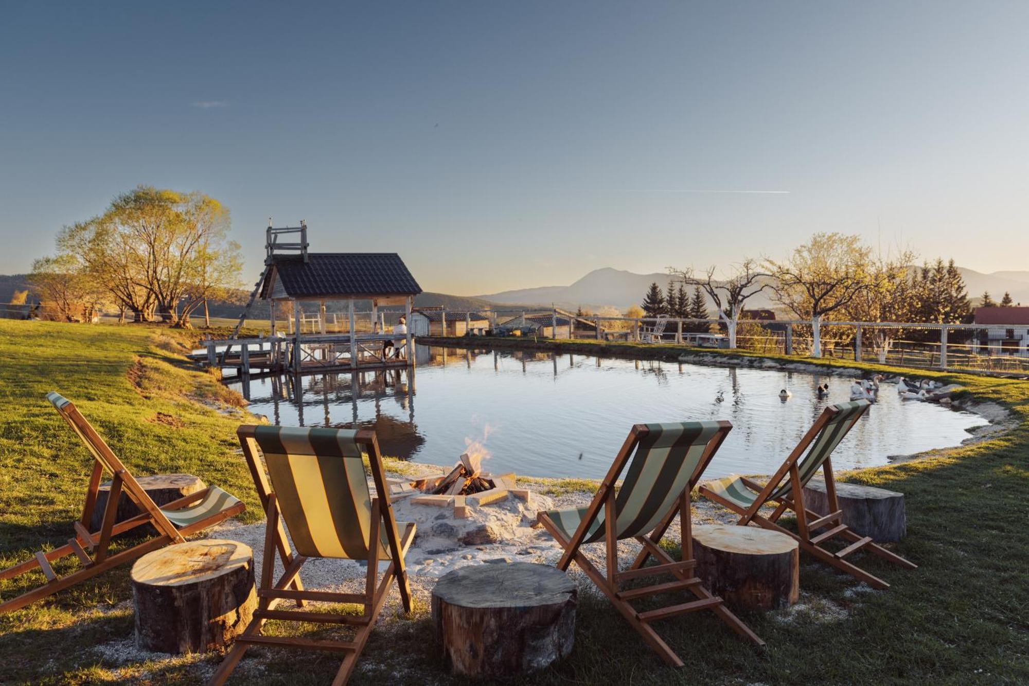 Lake House Bebic คูเปรส ภายนอก รูปภาพ