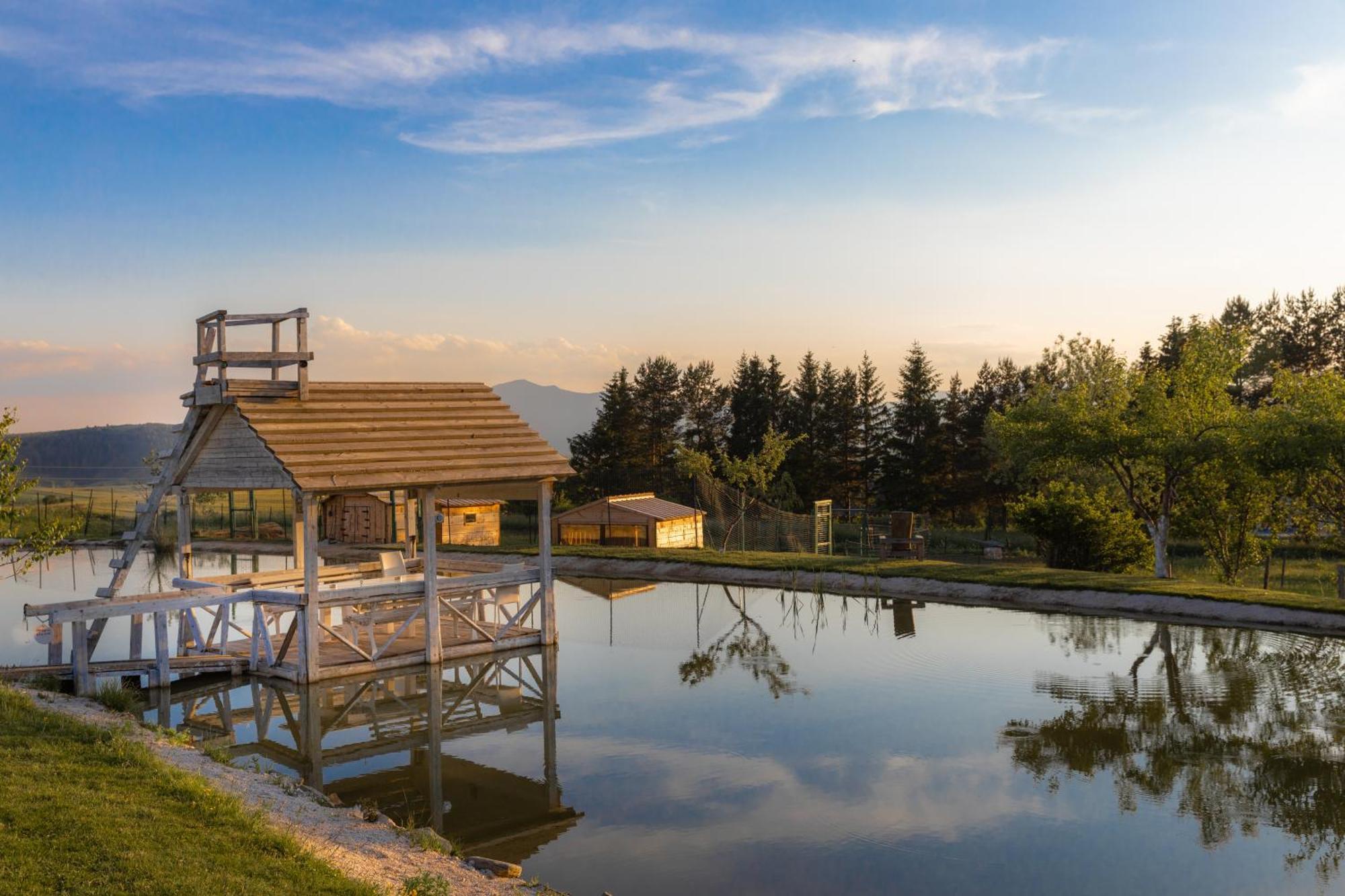 Lake House Bebic คูเปรส ภายนอก รูปภาพ