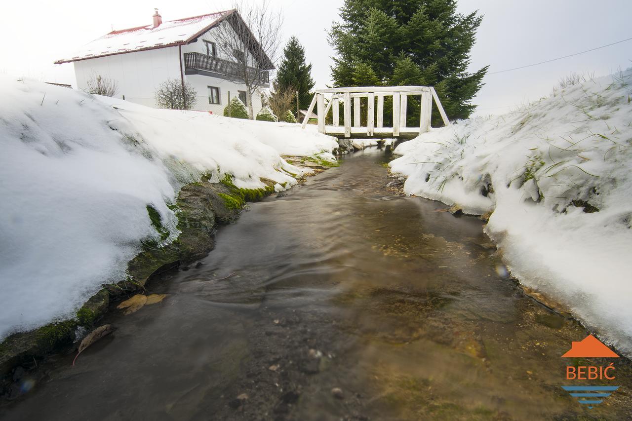Lake House Bebic คูเปรส ภายนอก รูปภาพ
